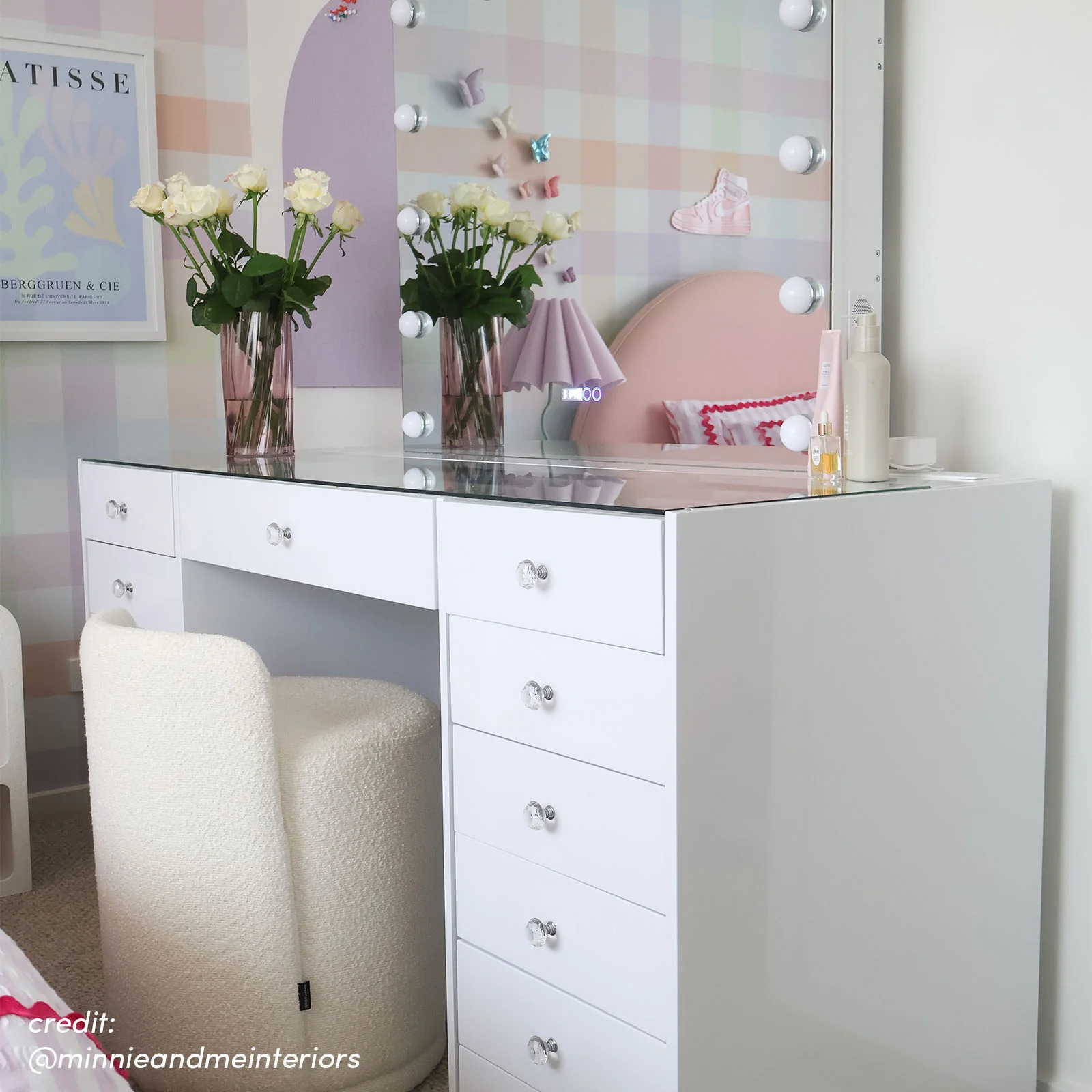 Arielle Makeup Vanity with Hollywood LED Lights in White - Image 6