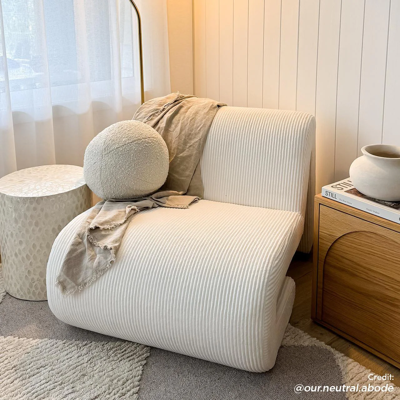 Bengtaz Corduroy Curved Accent Chair in Snow White - Image 4