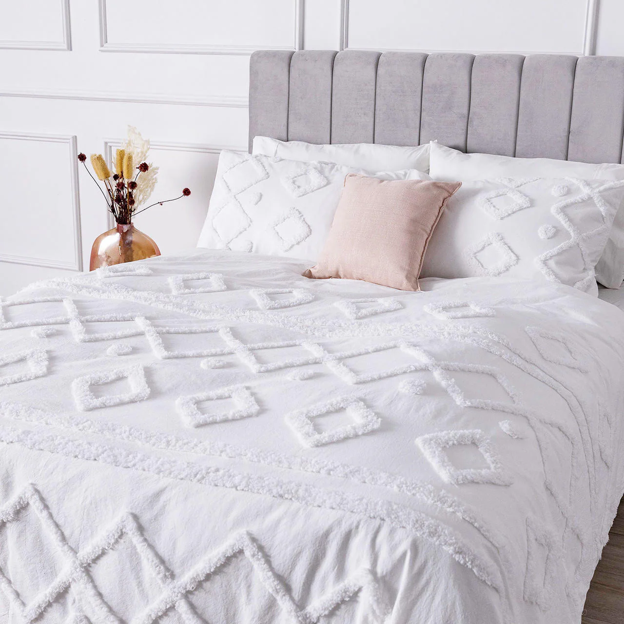 Davina 6pc Cotton Chenille Quilt Cover Set in White Double - Image 4