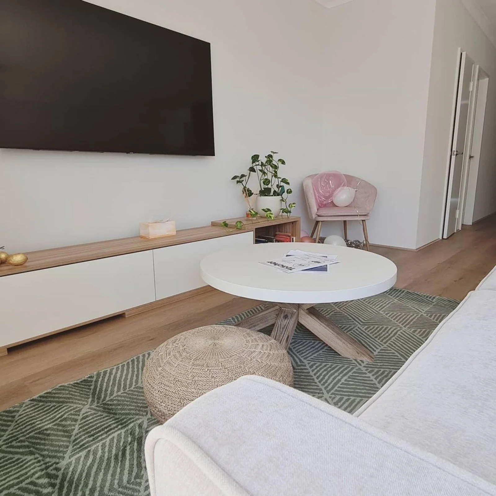 Eloise 180cm Entertainment Storage TV Unit in White & Natural - Image 8
