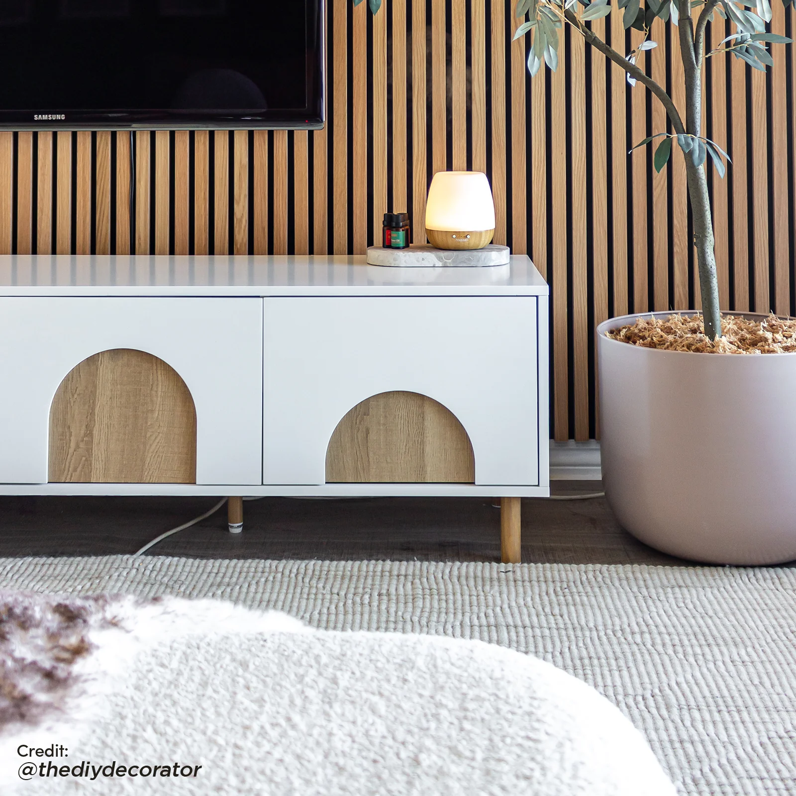 Espur 180cm Entertainment Unit with Drawers in White - Image 4