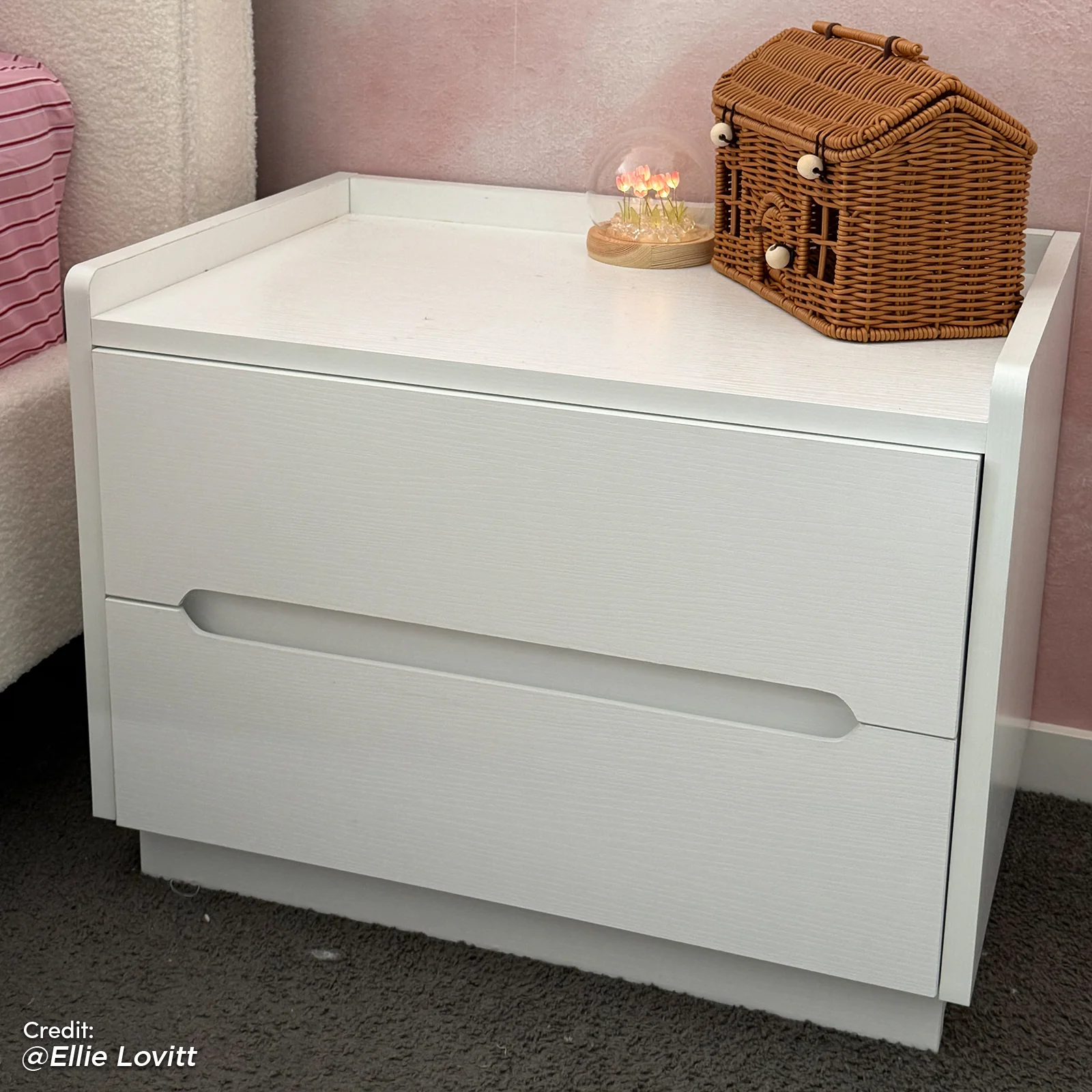 Glorinda 60cm Scratch Resistant Bedside Table in White - Image 3