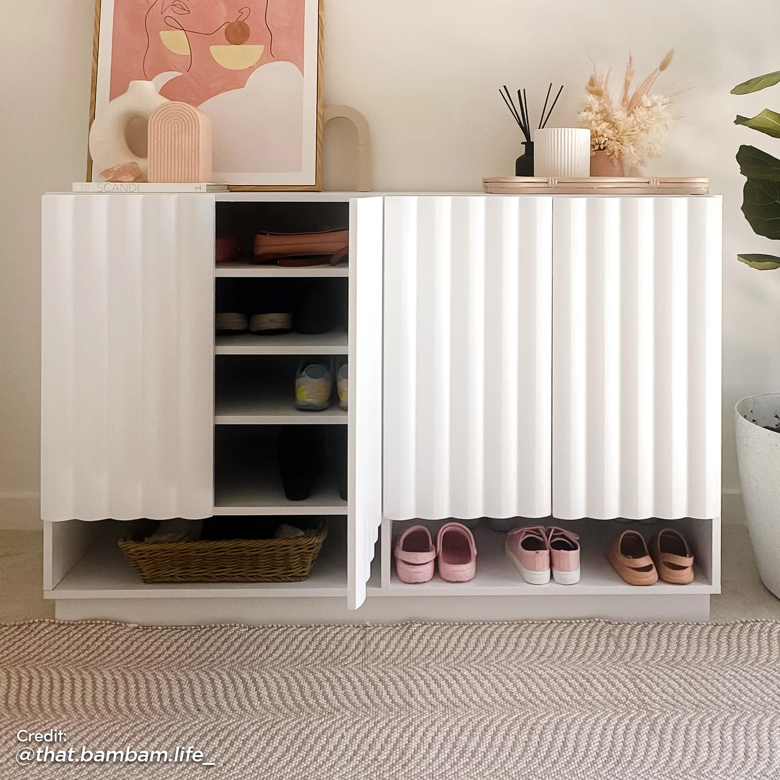 Hamish 120cm Fluted Shoe Cabinet in White - Image 7