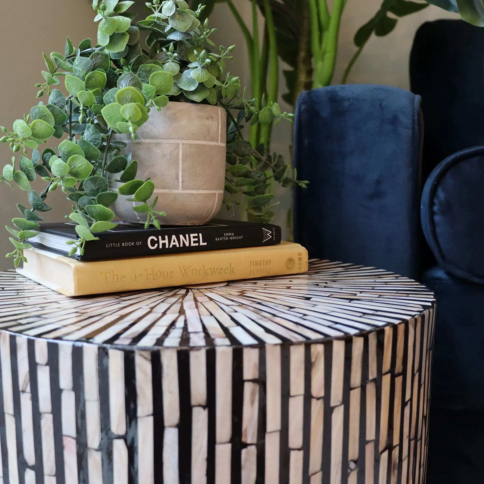 Ivo Mother of Pearl Inlay Side Table in Ivory & Black - Image 4