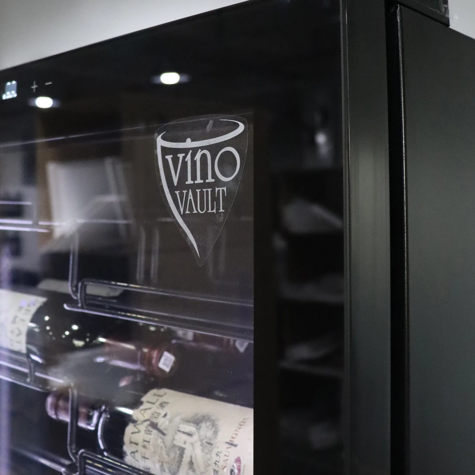 K155G 155 Bottle Built-In Wine Fridge with Lock in Black - Image 8