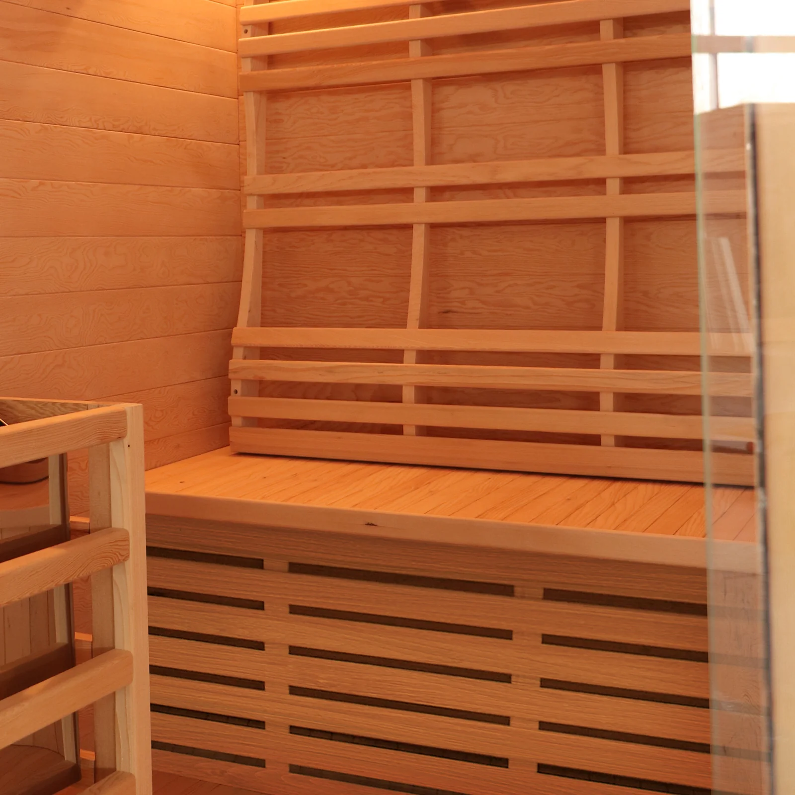 Kivi 4 Person Traditional Finnish Outdoor Home Sauna - Image 8