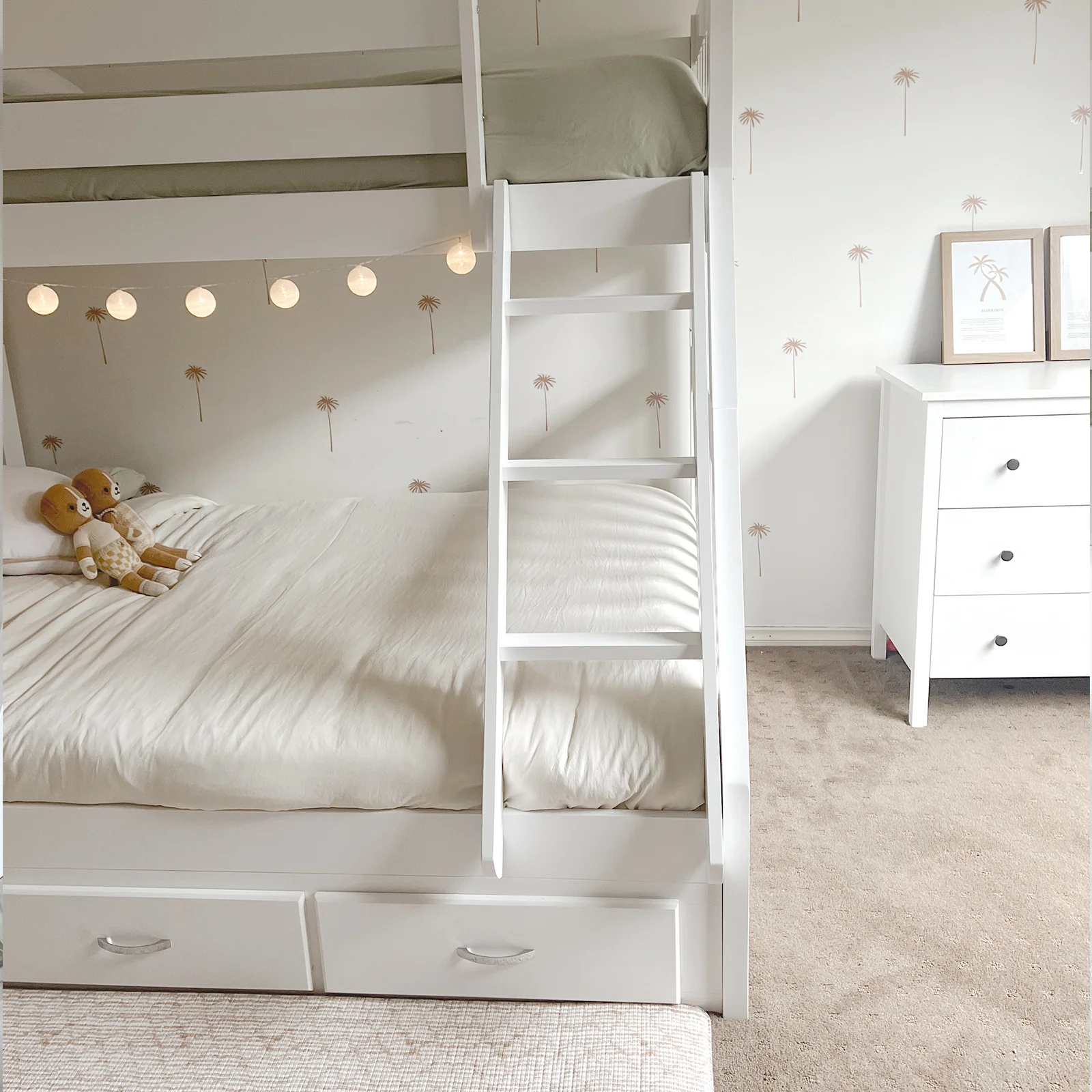 Kourtney Hardwood Triple Bunk Bed with Drawers in White - Image 5