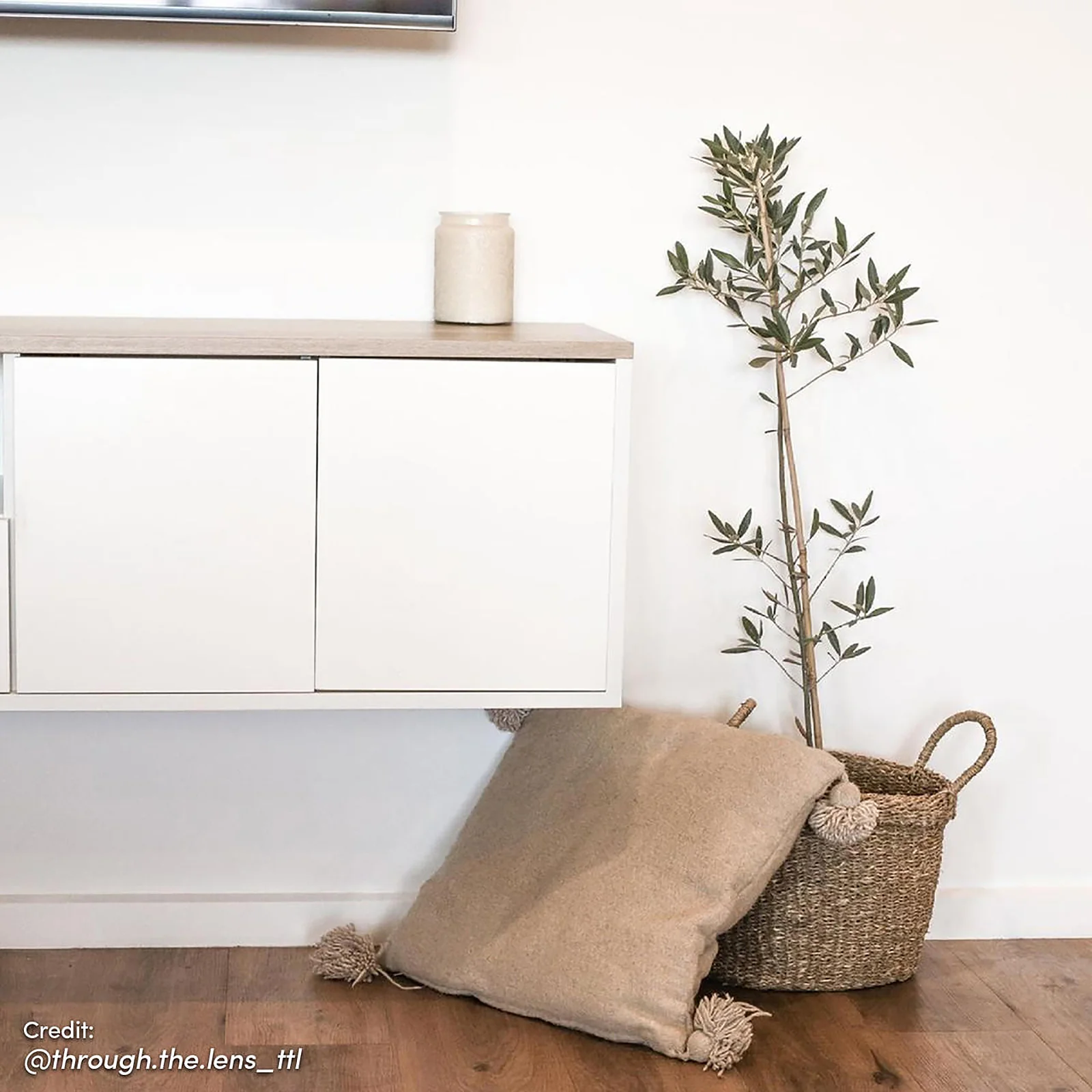Leslie 180cm Floating Entertainment Unit in White & Natural - Image 5