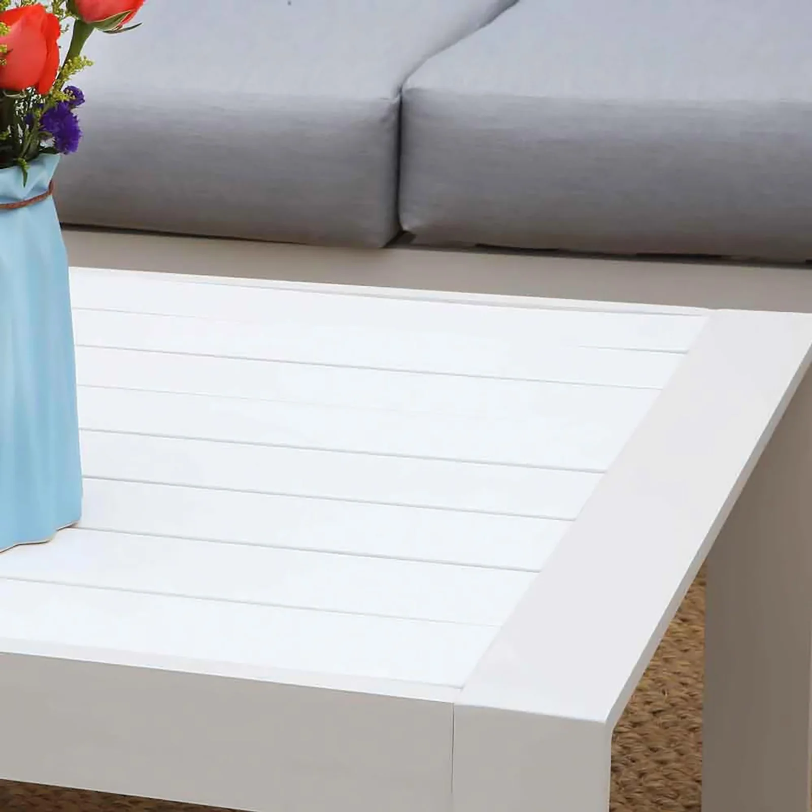 Luxo Bayo 6-Seater Aluminium Outdoor Set in White & Grey - Image 14