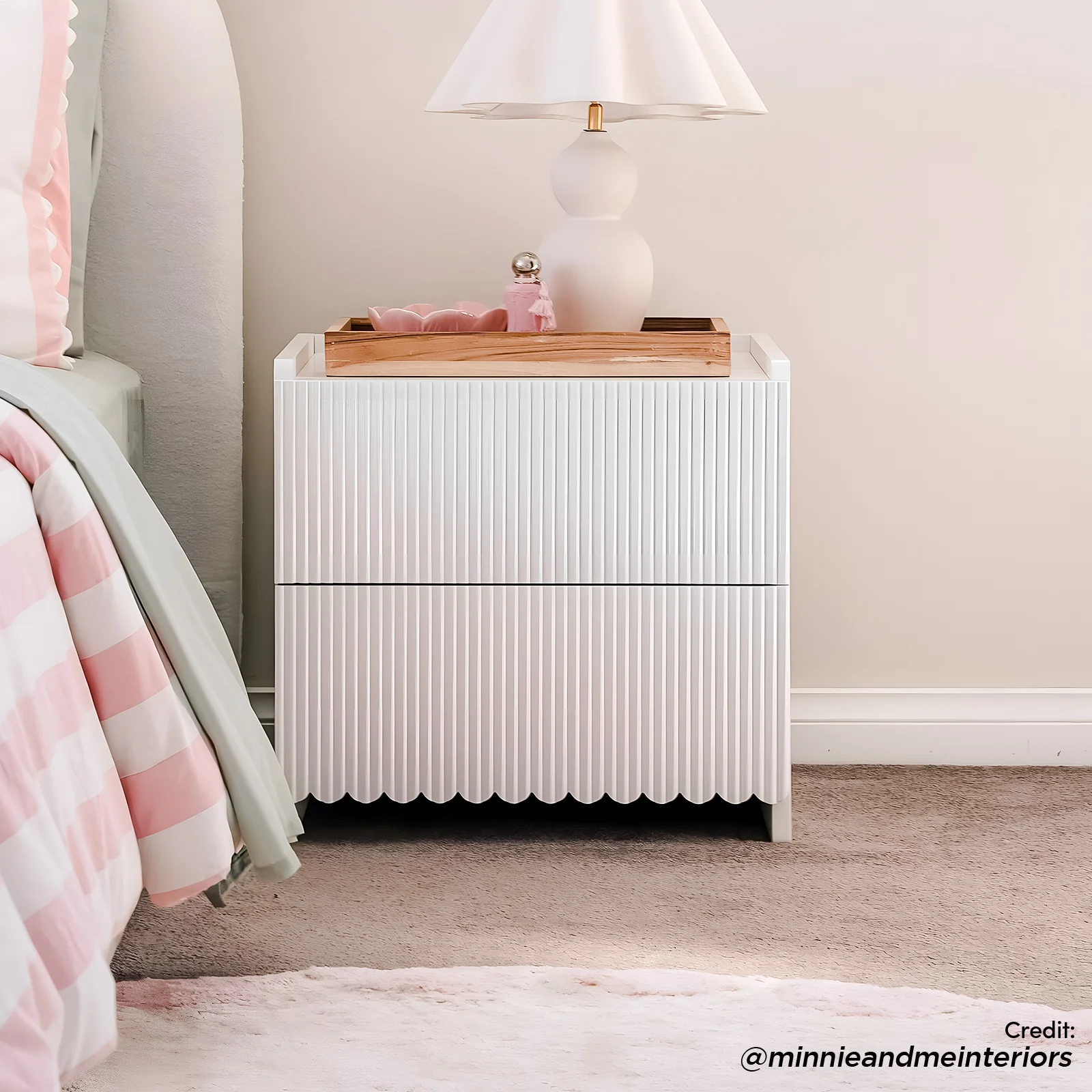 Nasrin 2 Drawer Bedside Table in White - Image 4