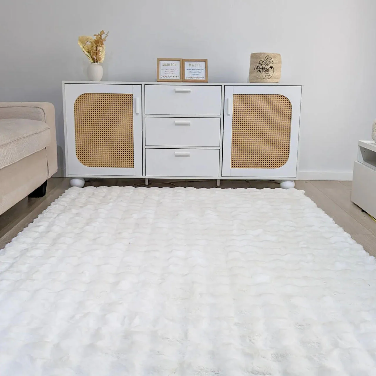 Severa 180x300cm Fluffy Textured Bubble Rug in White - Image 4