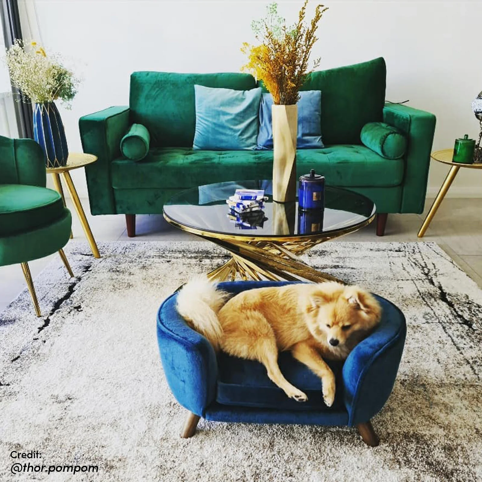 Sollia 3-Seater Velvet Fabric Sofa in Forest Green - Image 3