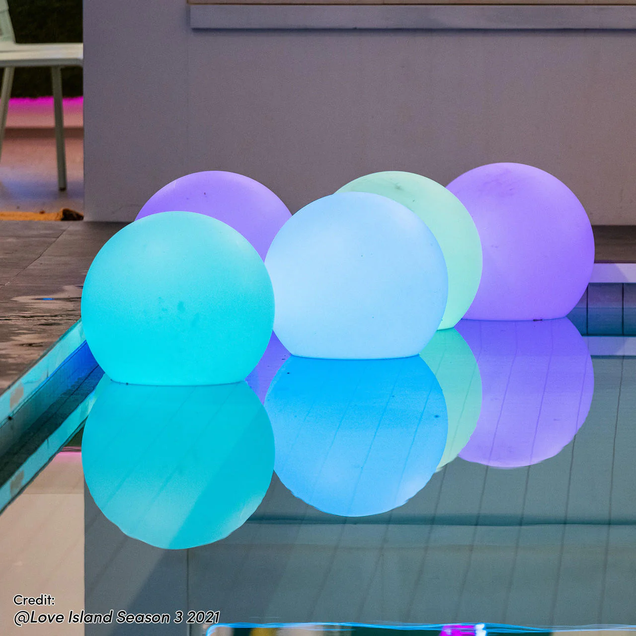 Sphero 20cm Floating Waterproof Outdoor LED Ball Lights - Image 7