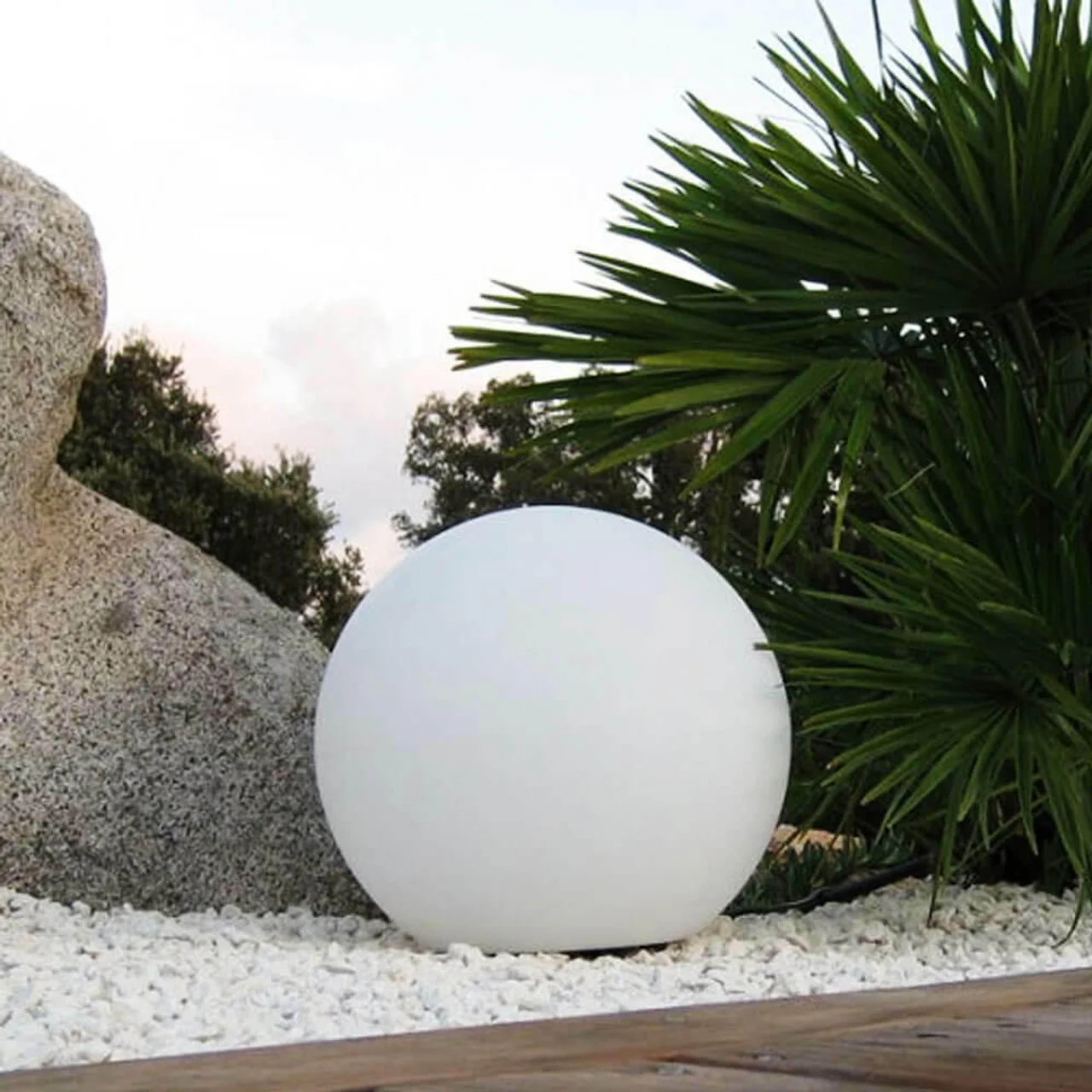 Sphero 50cm Floating Waterproof Outdoor LED Ball Lights - Image 8