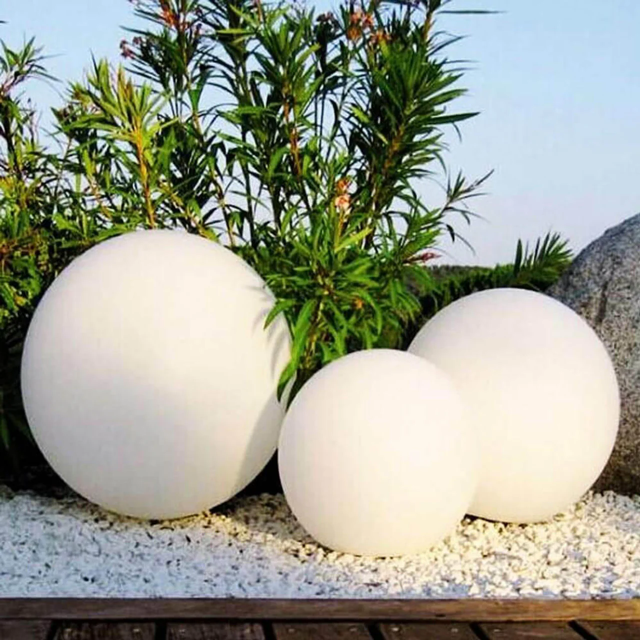 Sphero 60cm Floating Waterproof Outdoor LED Ball Lights - Image 7