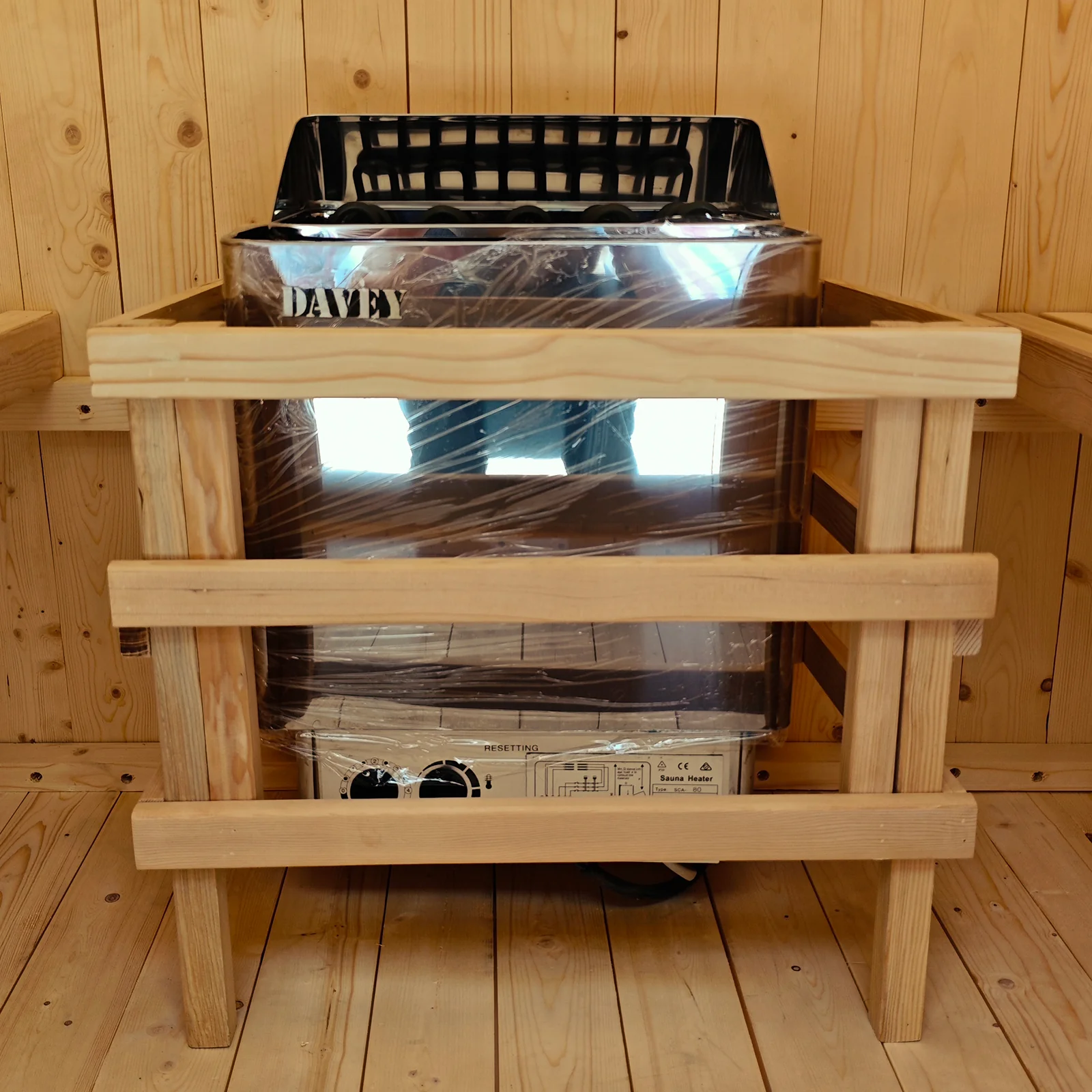 Tarni 4 Person Traditional Finnish Outdoor Sauna - Image 12